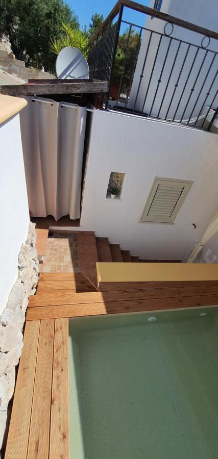 Casa Vacanze "Il Carrubo" Gagliano del Capo Exterior photo