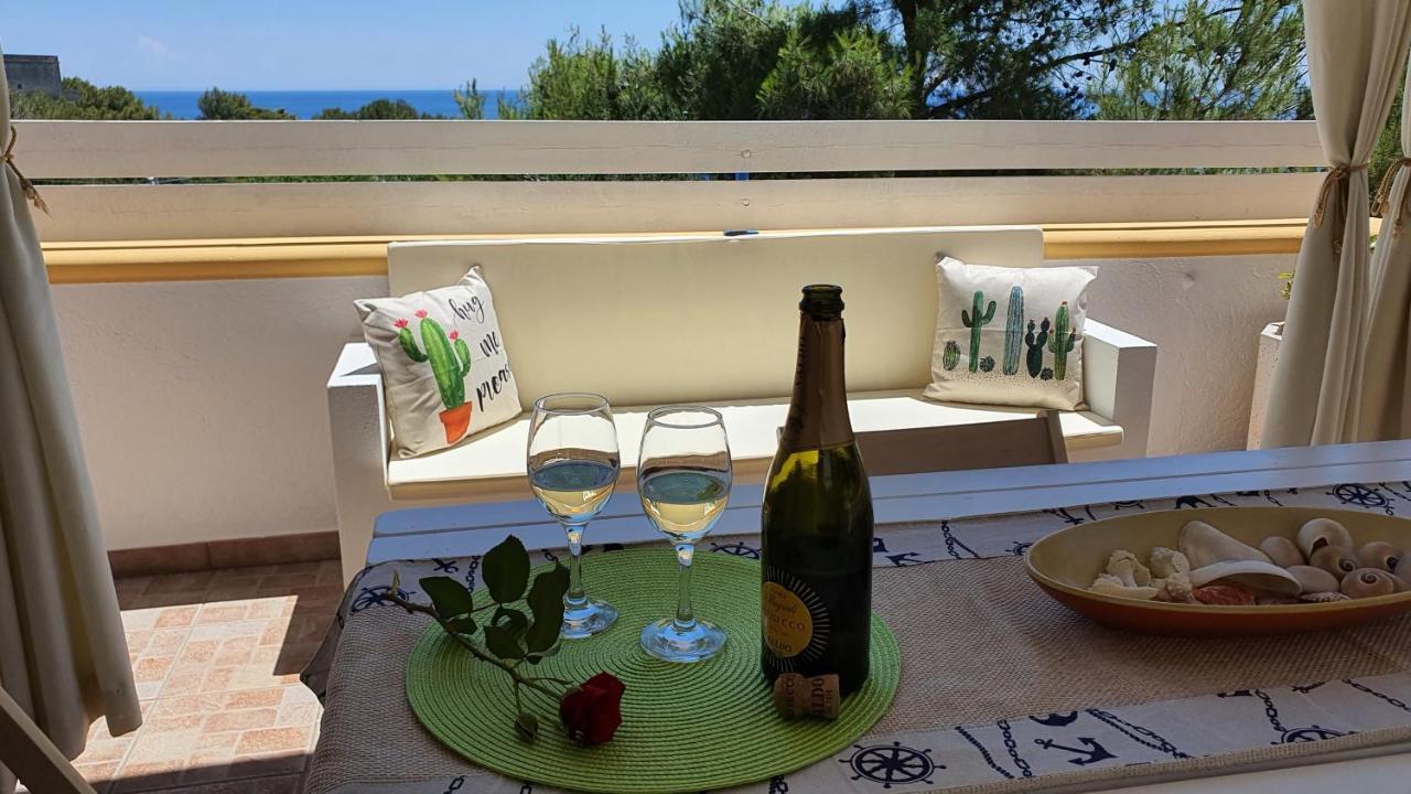 Casa Vacanze "Il Carrubo" Gagliano del Capo Exterior photo