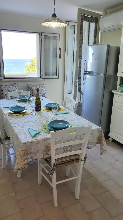 Casa Vacanze "Il Carrubo" Gagliano del Capo Exterior photo